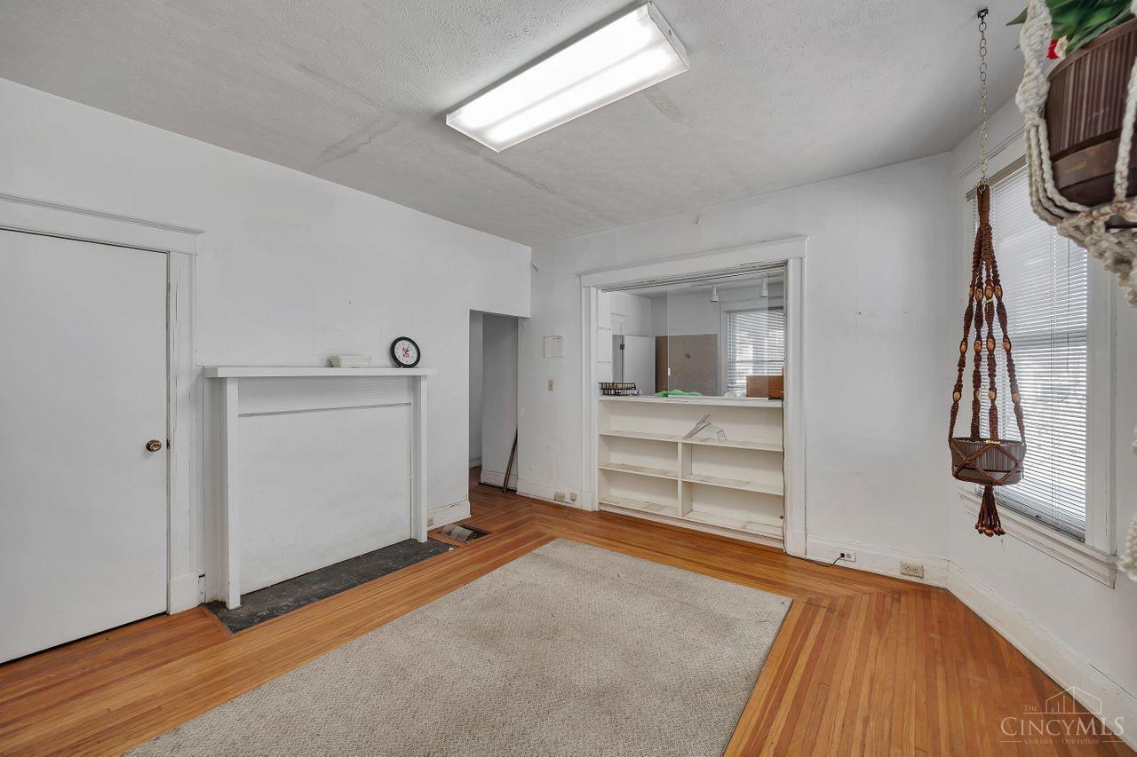 5552 Montgomery Road