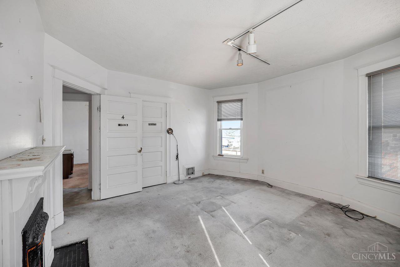 5552 Montgomery Road
