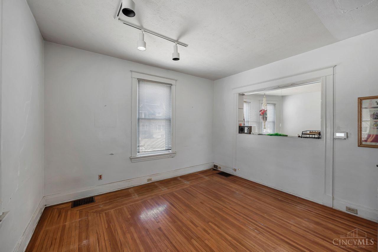5552 Montgomery Road
