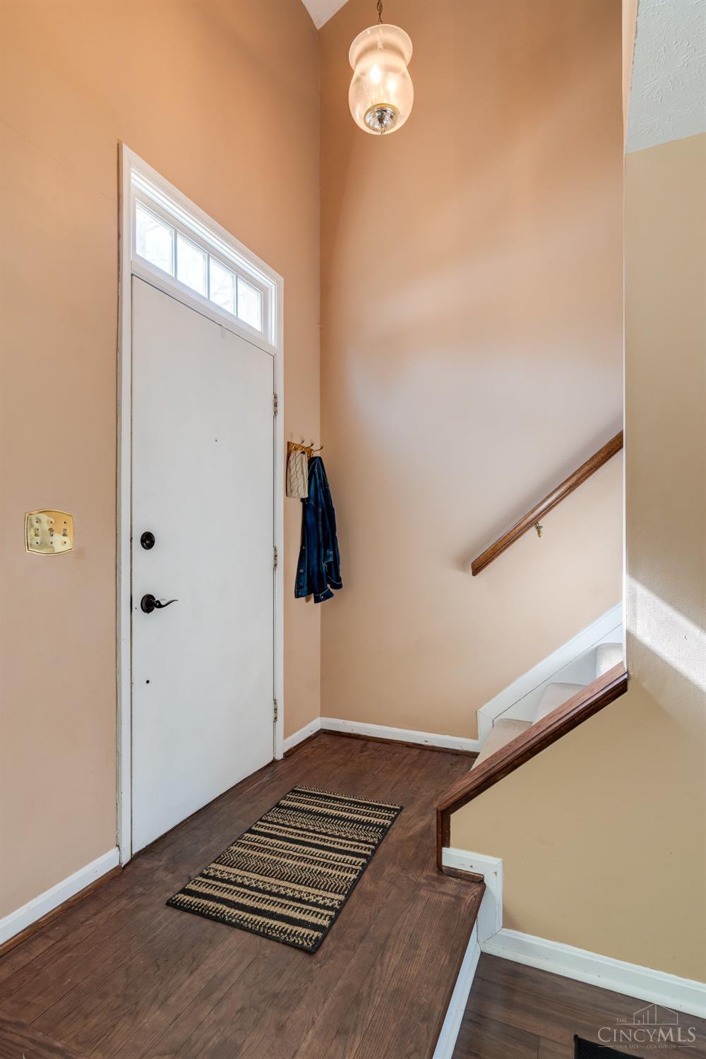 12 Woodsview Lane