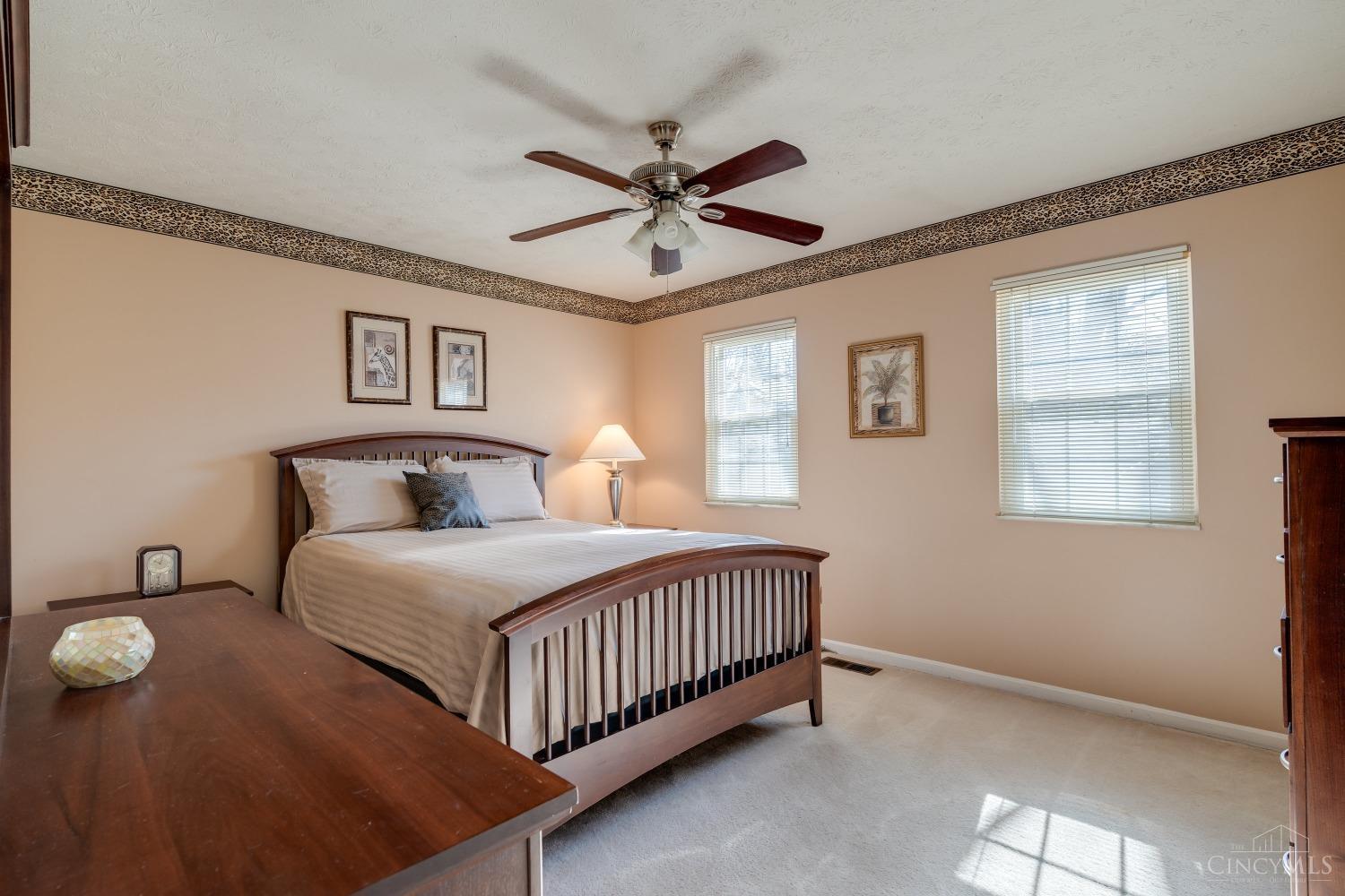 12 Woodsview Lane