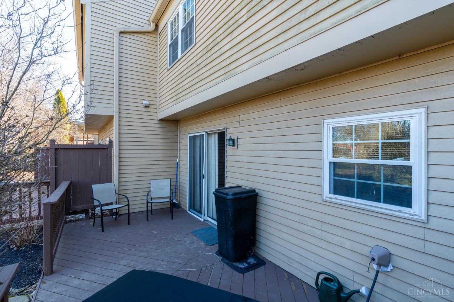 12 Woodsview Lane