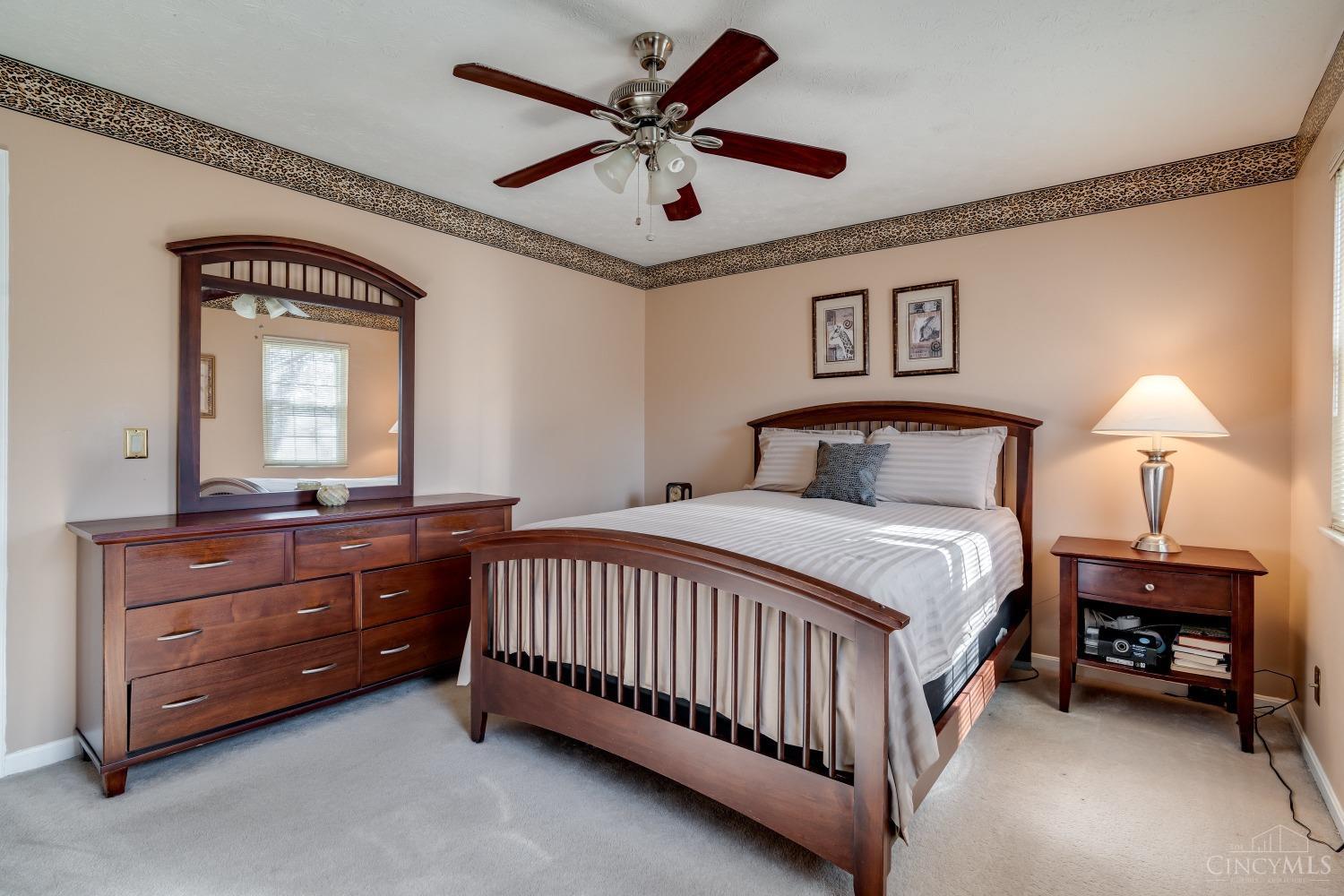 12 Woodsview Lane
