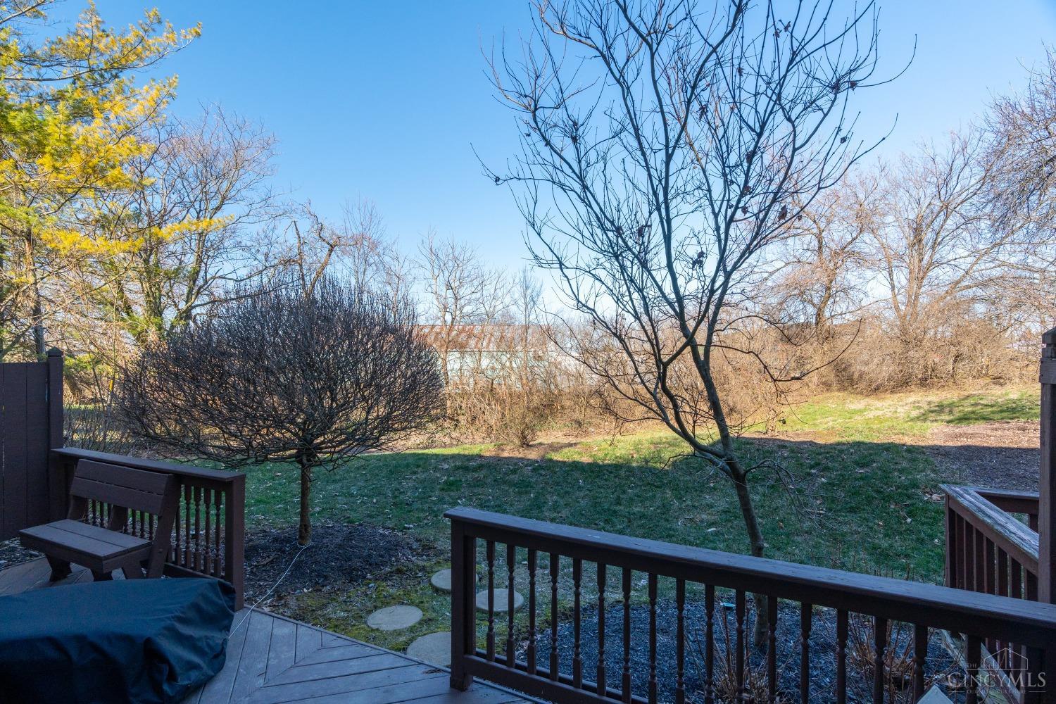 12 Woodsview Lane