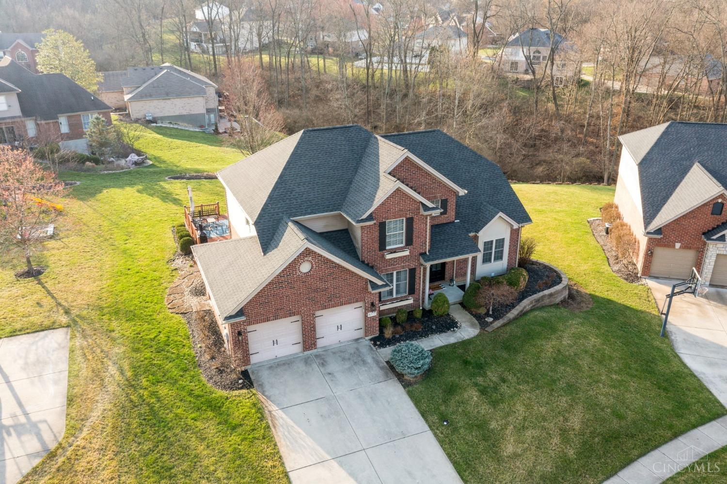 8371 Courtier Lane