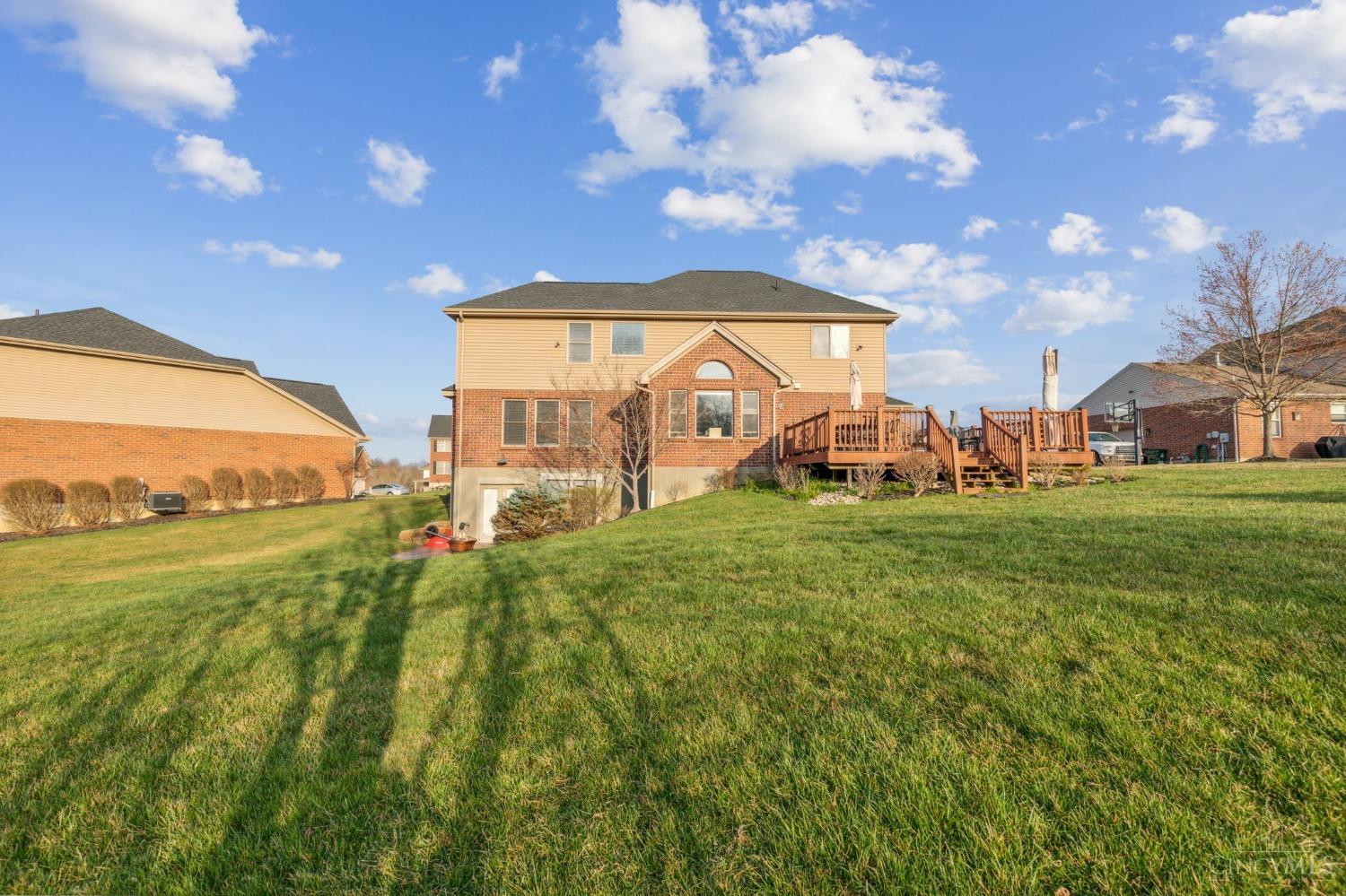 8371 Courtier Lane