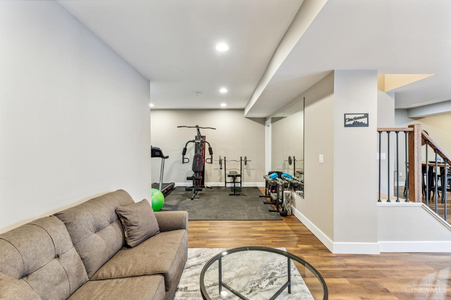 8371 Courtier Lane