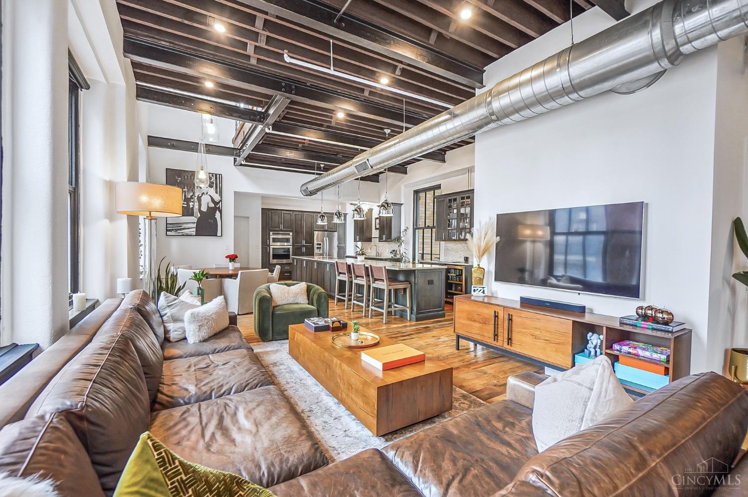 417 Vine Street 602
