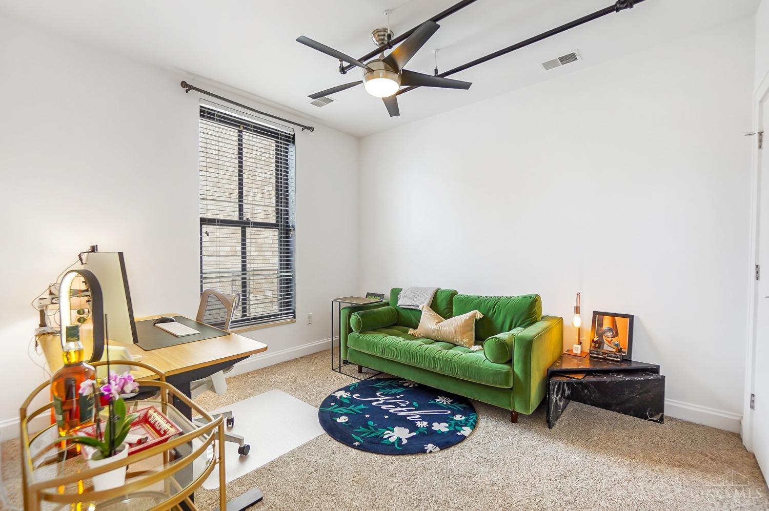 417 Vine Street 602