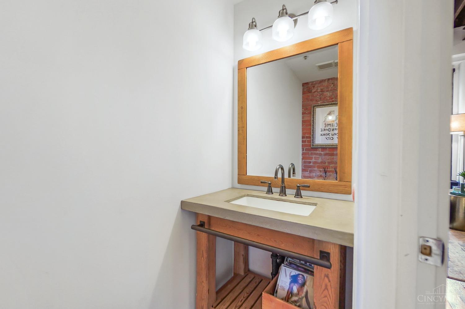417 Vine Street 602