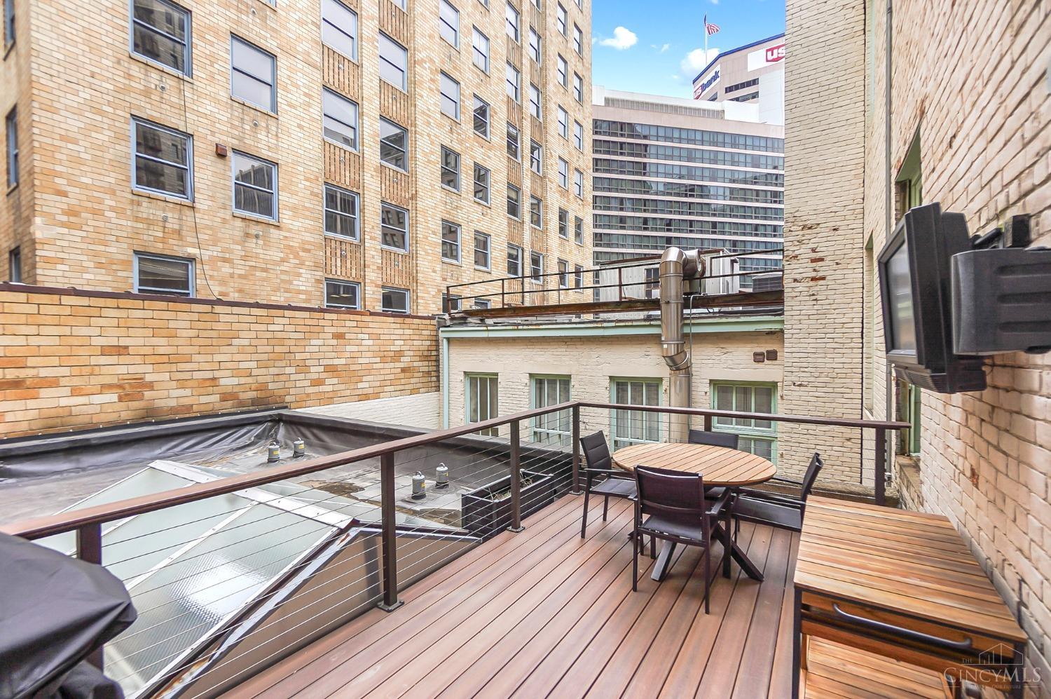 417 Vine Street 602