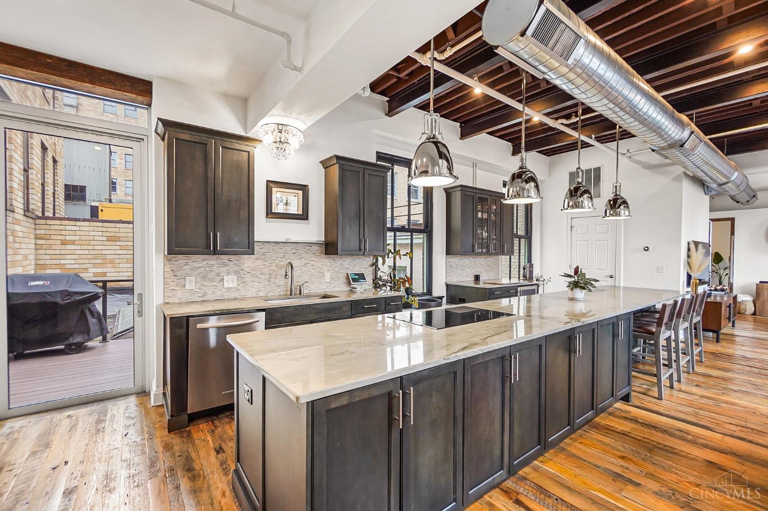 417 Vine Street 602