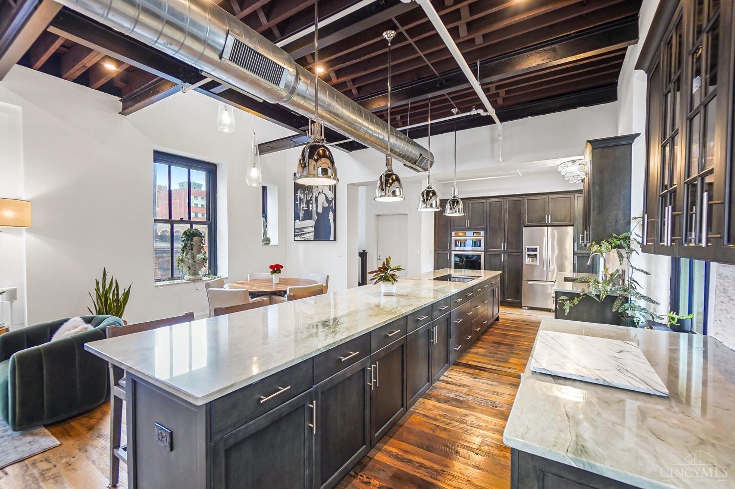 417 Vine Street 602