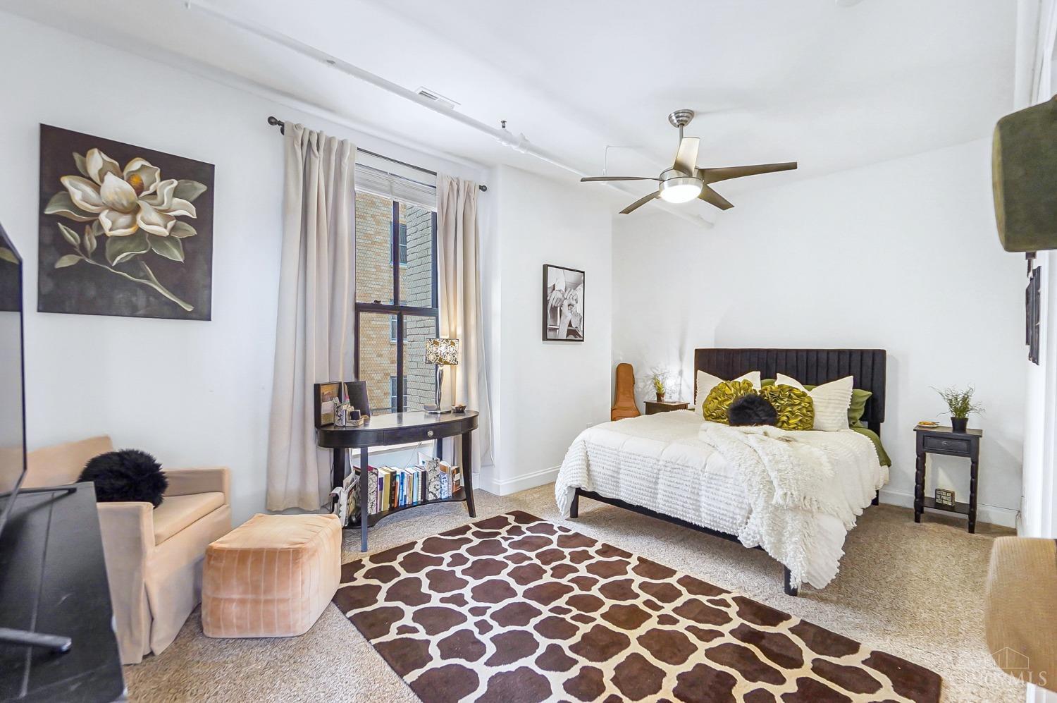 417 Vine Street 602