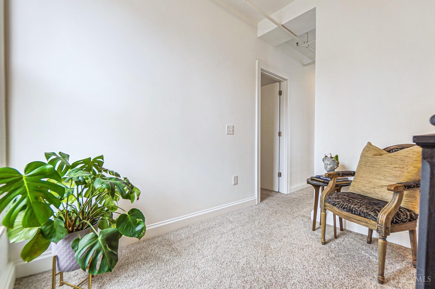 417 Vine Street 602