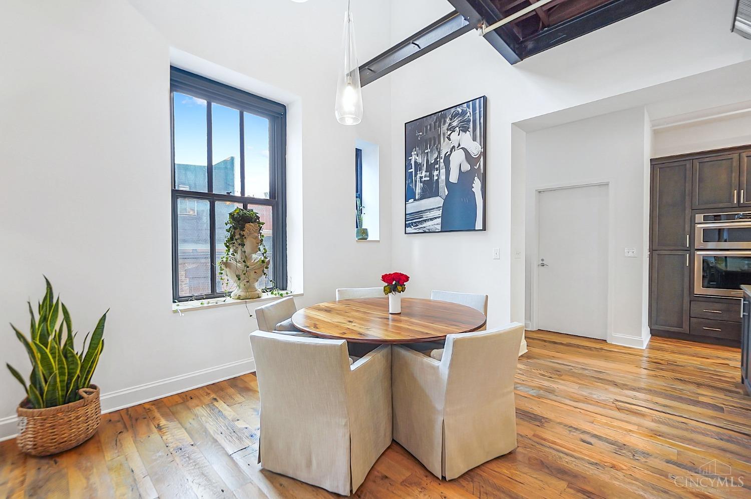 417 Vine Street 602