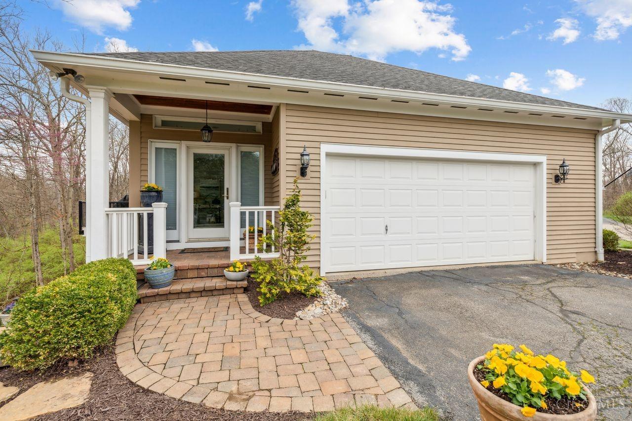 1335 W Eastman Lane
