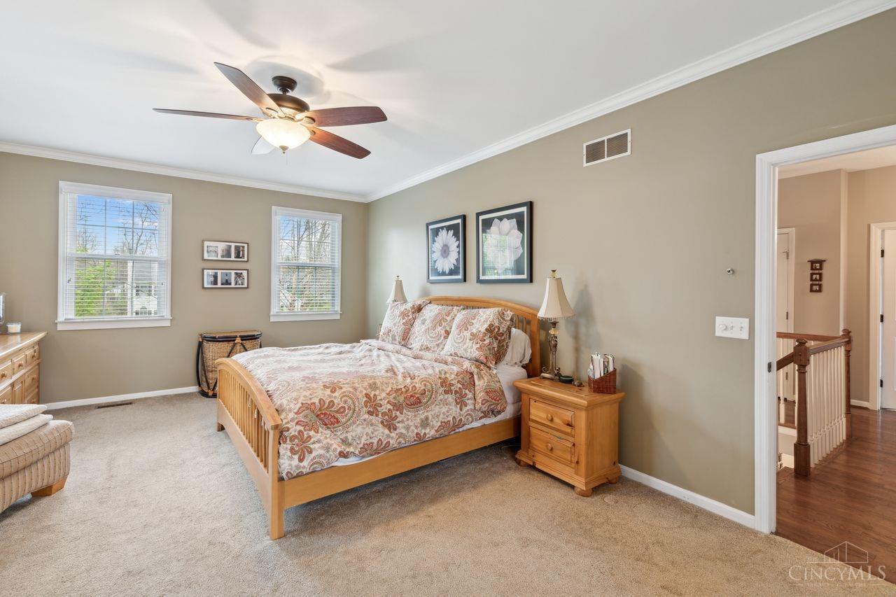 1335 W Eastman Lane