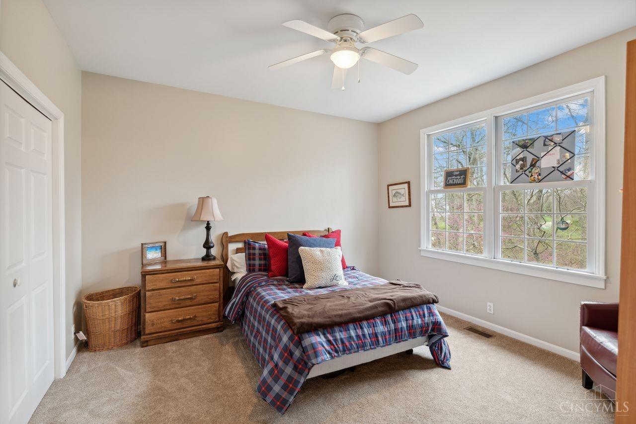 1335 W Eastman Lane