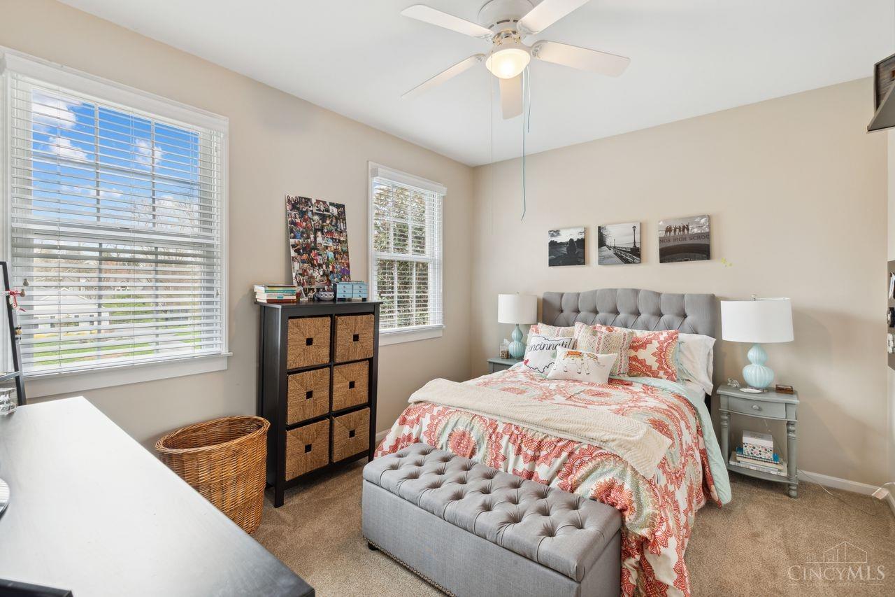 1335 W Eastman Lane