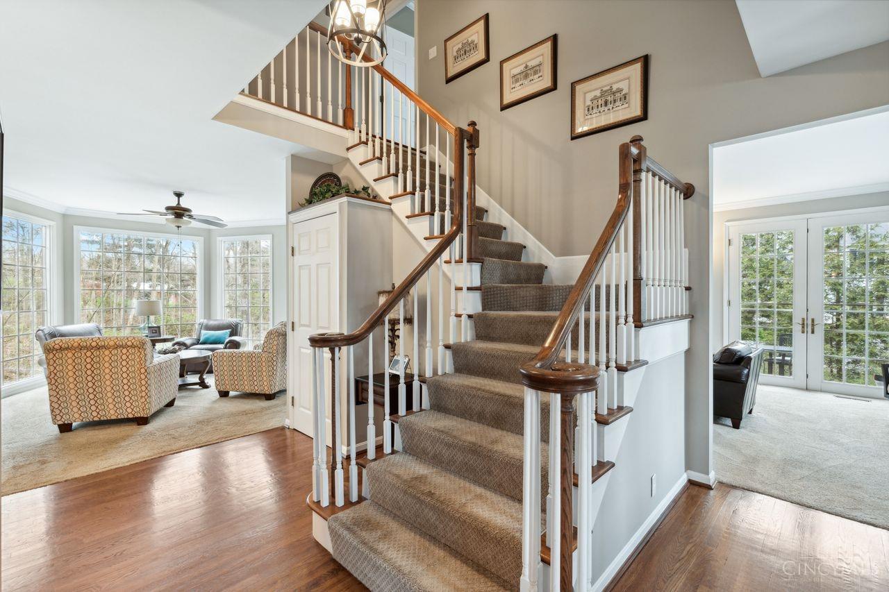 1335 W Eastman Lane