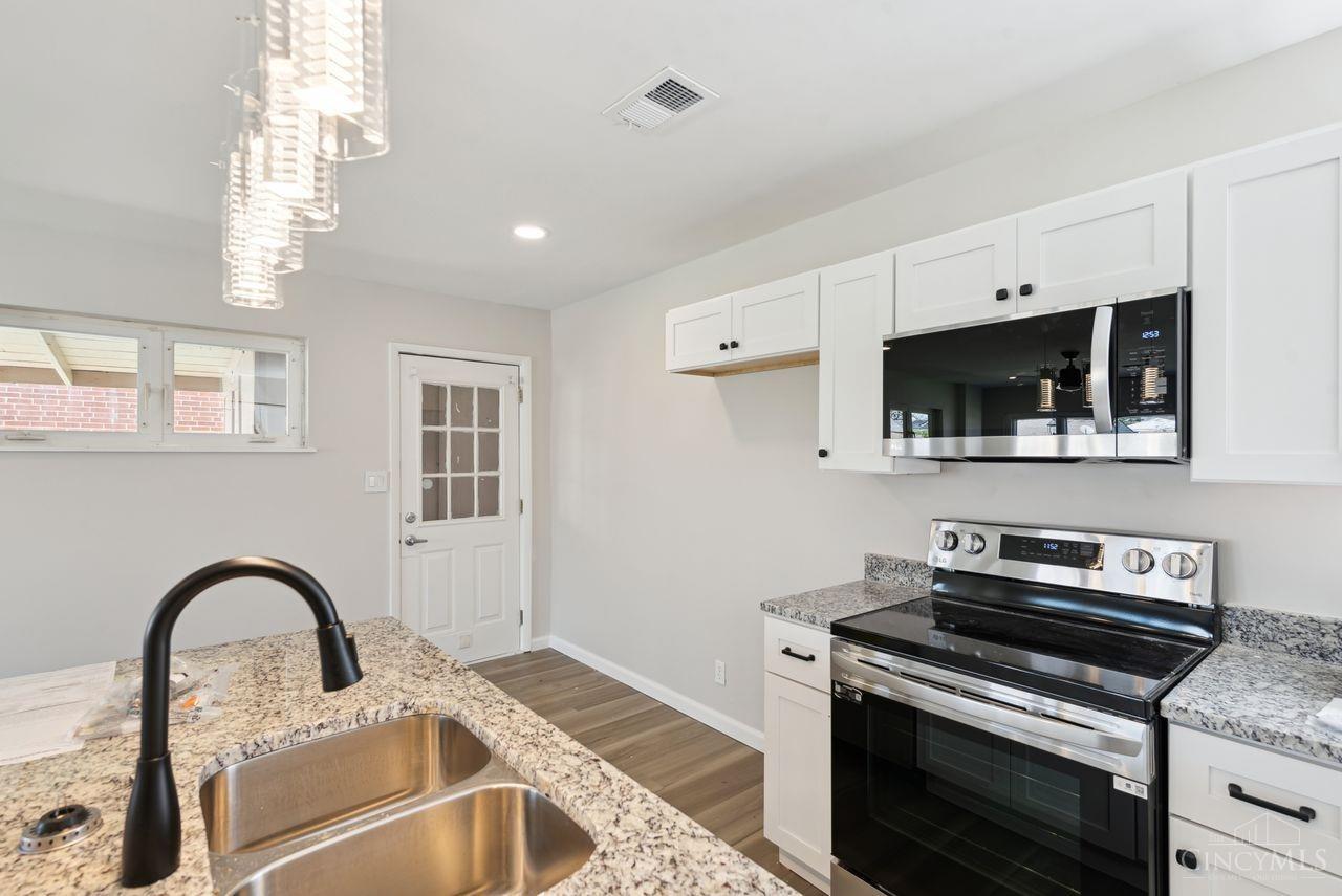 2785 Sandhurst Drive