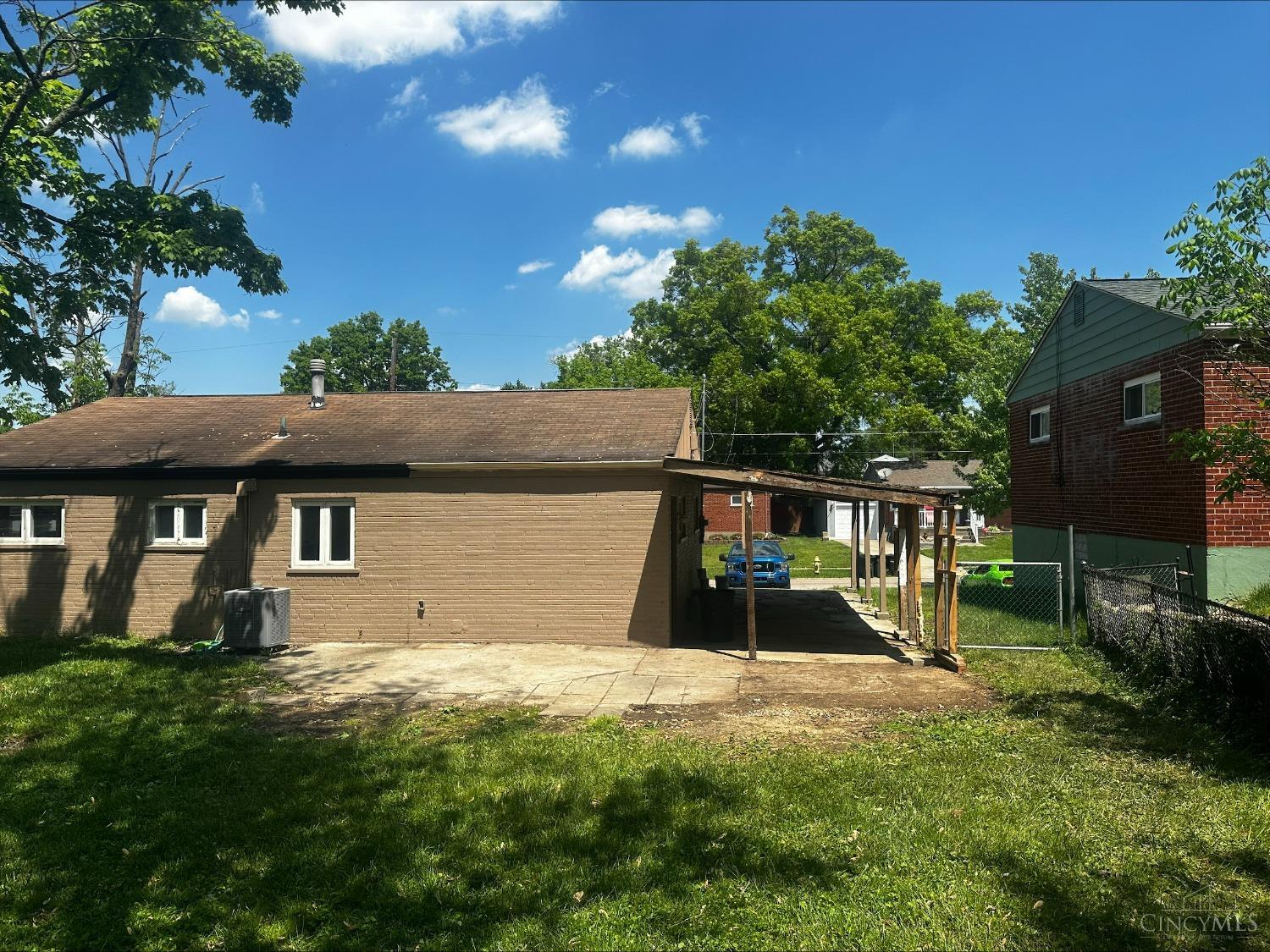 2785 Sandhurst Drive