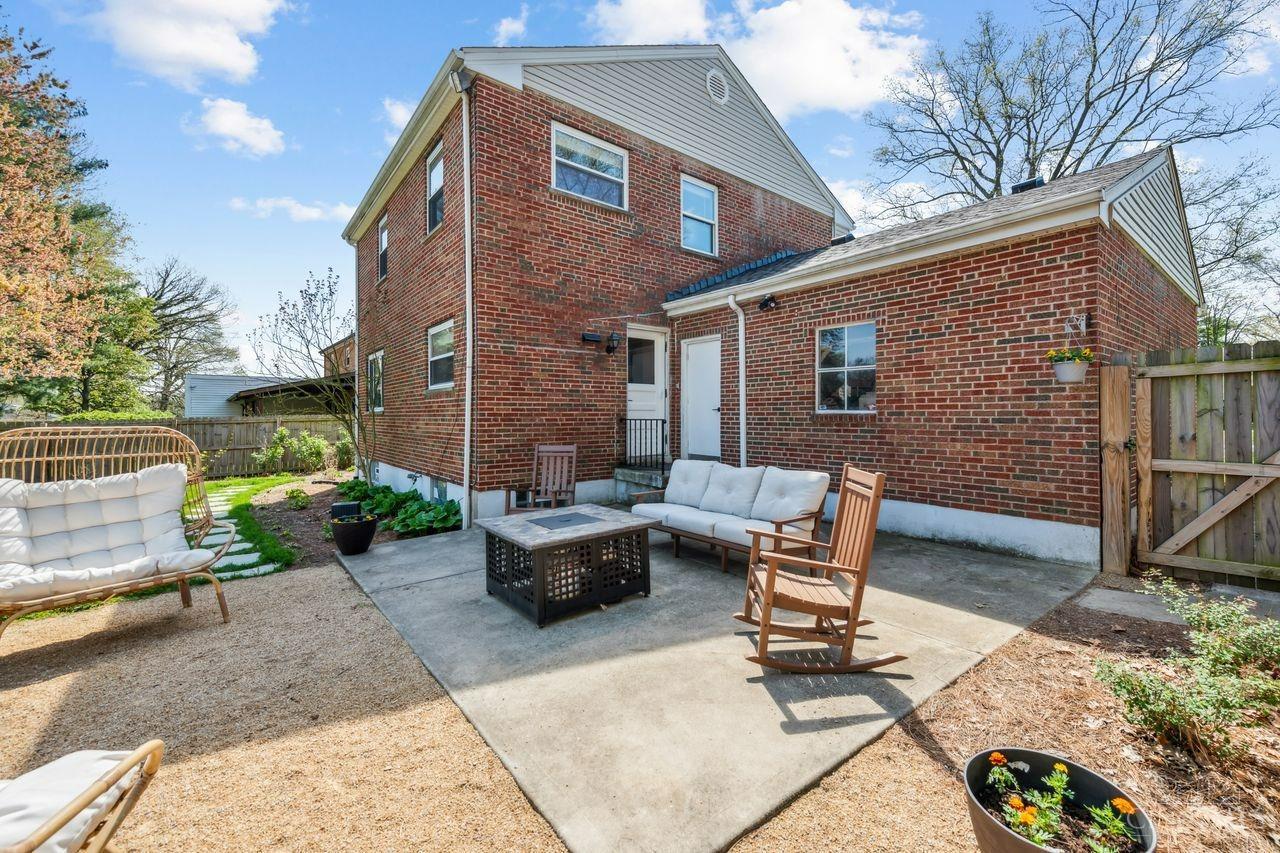 3818 Congreve Avenue