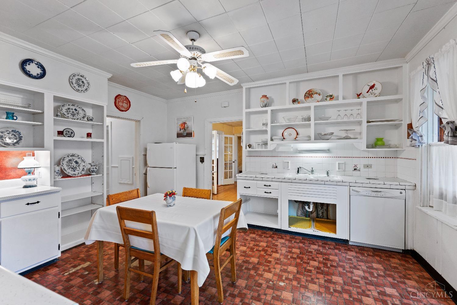 890 Wards Corner Road