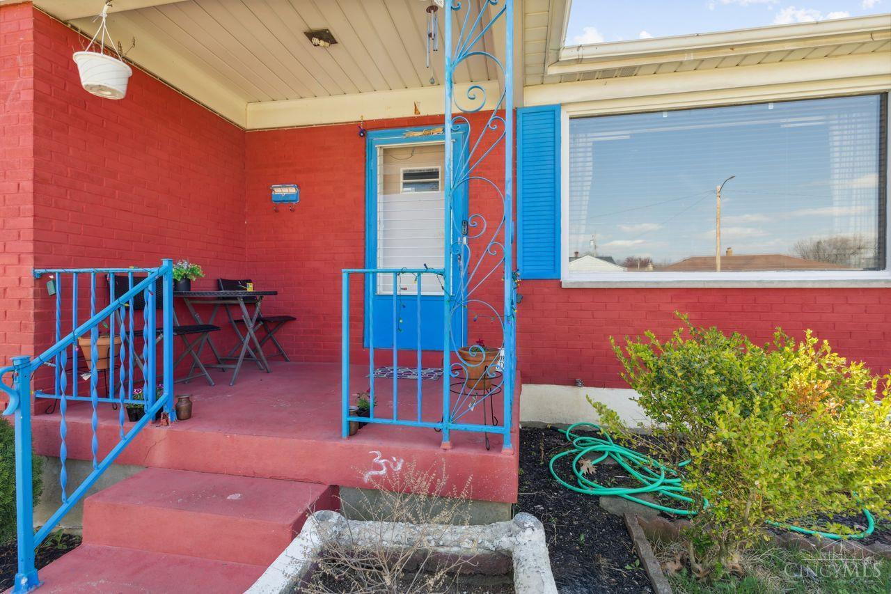 4240 Freeman Avenue