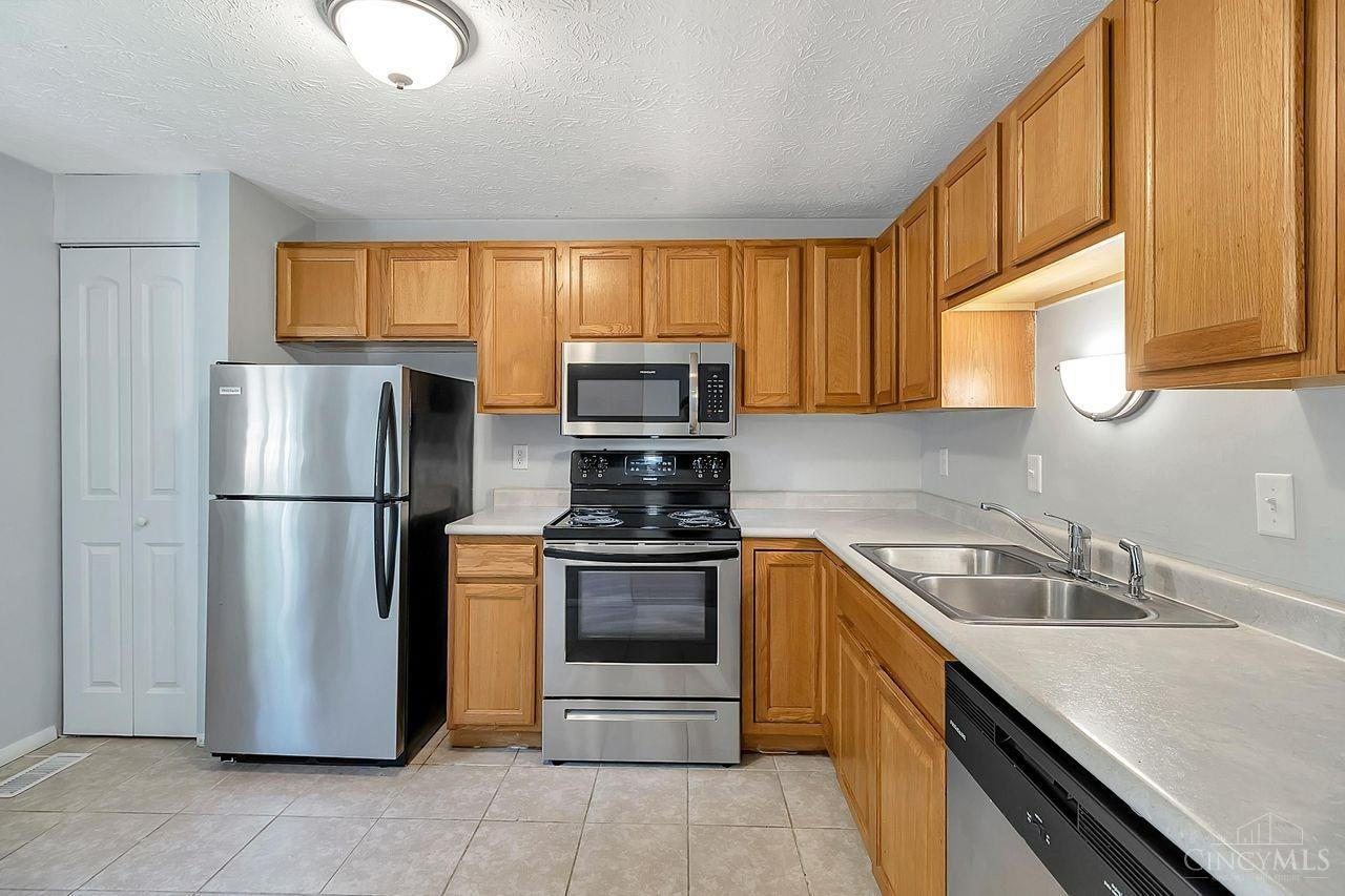 2985 Mossy Brink Court