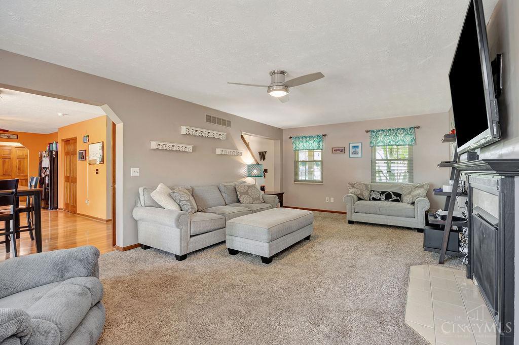 7716 Bridgewater Lane