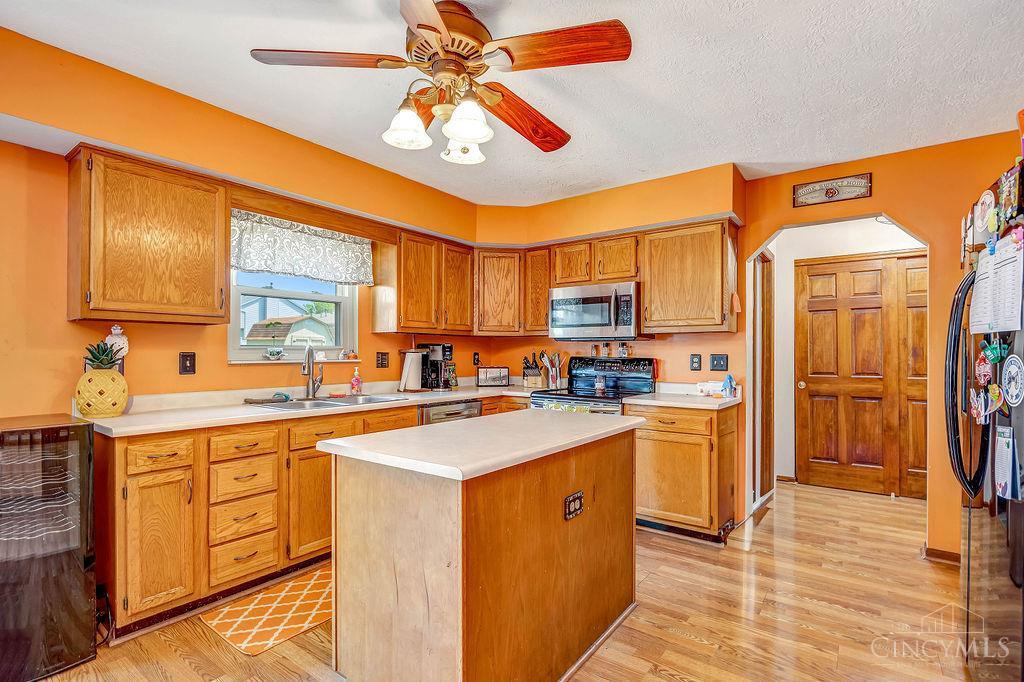 7716 Bridgewater Lane