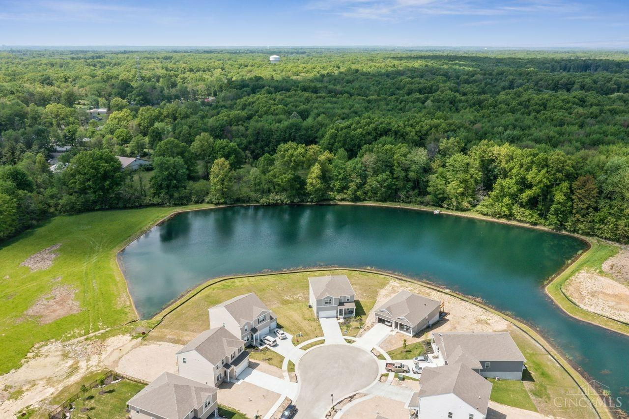 5954 Lakeshore Place