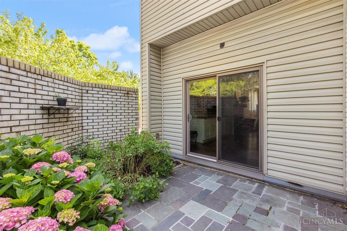 2302 Dana Avenue 2302