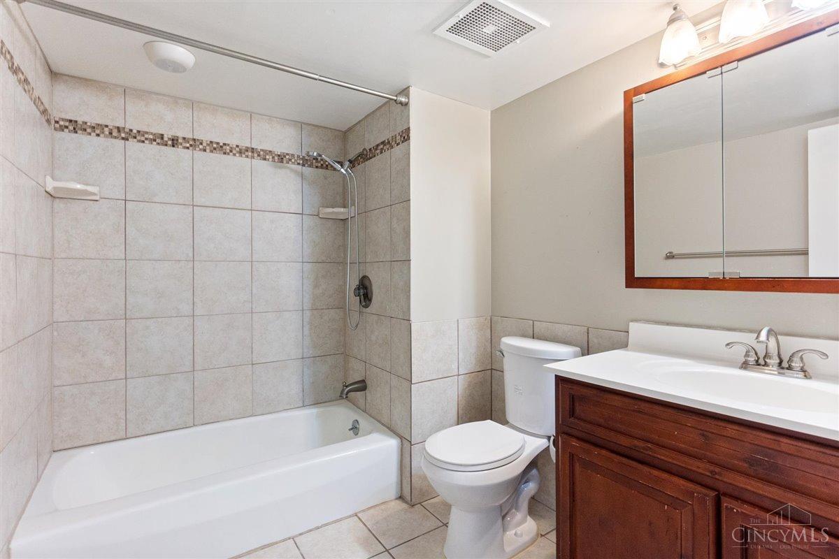 2302 Dana Avenue 2302