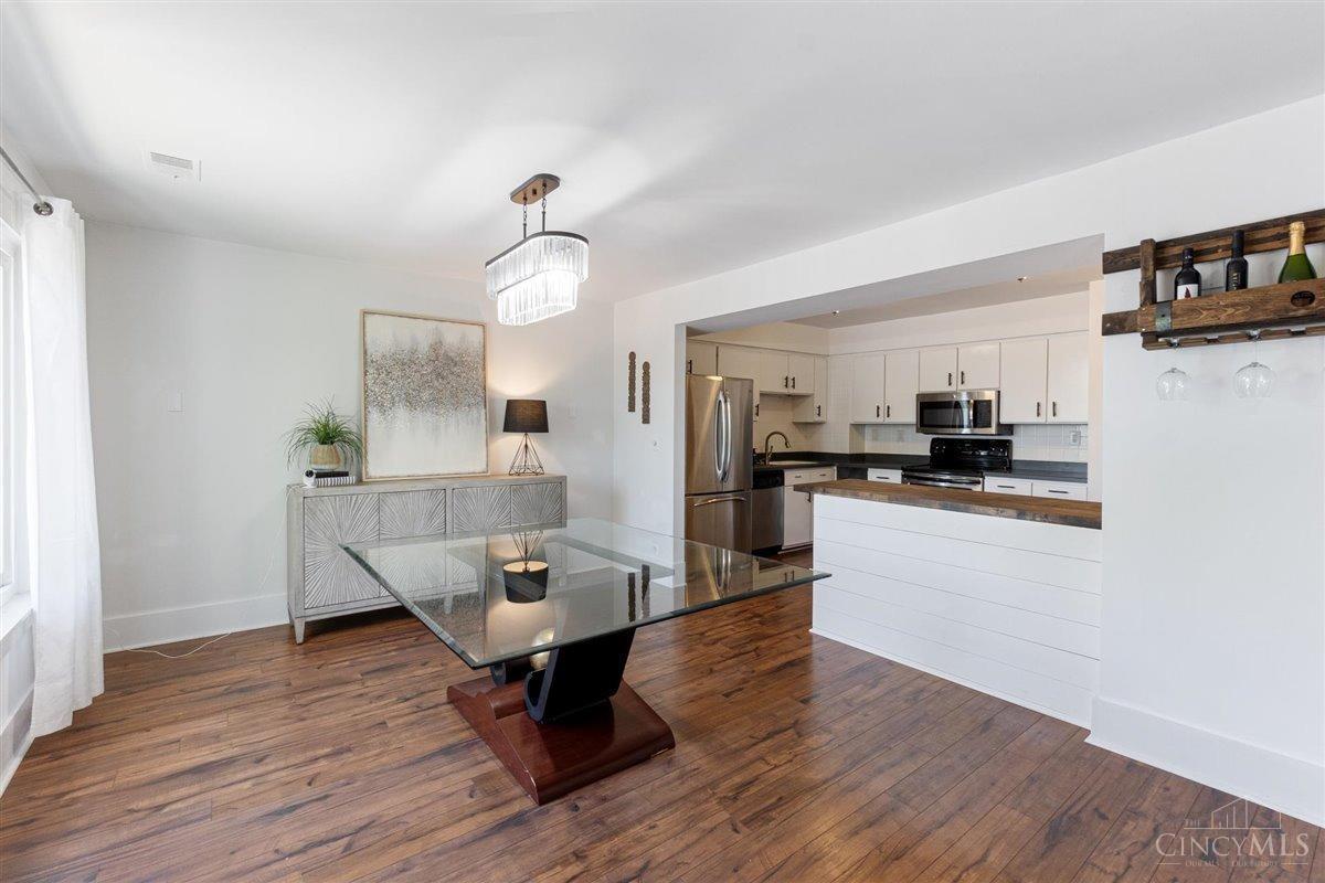 2302 Dana Avenue 2302