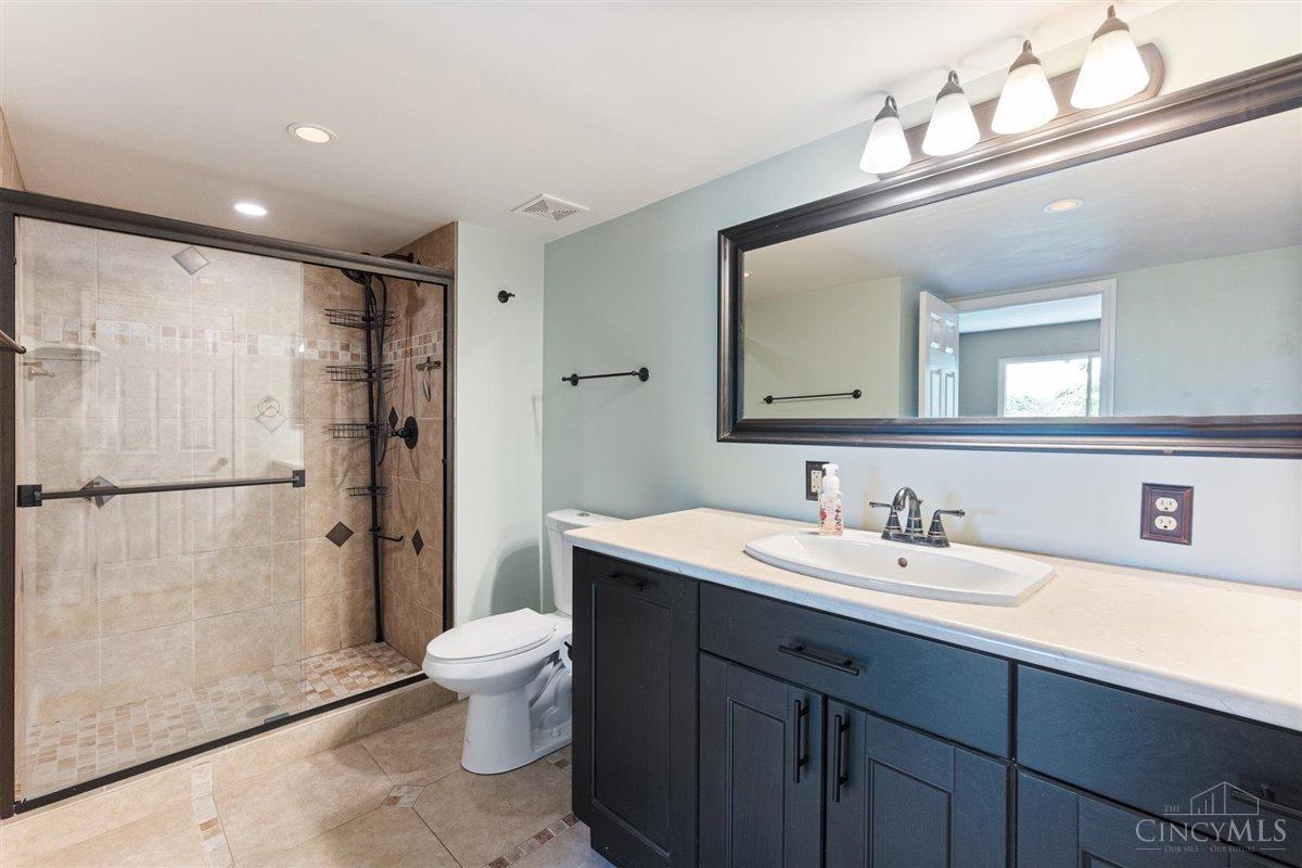 2302 Dana Avenue 2302