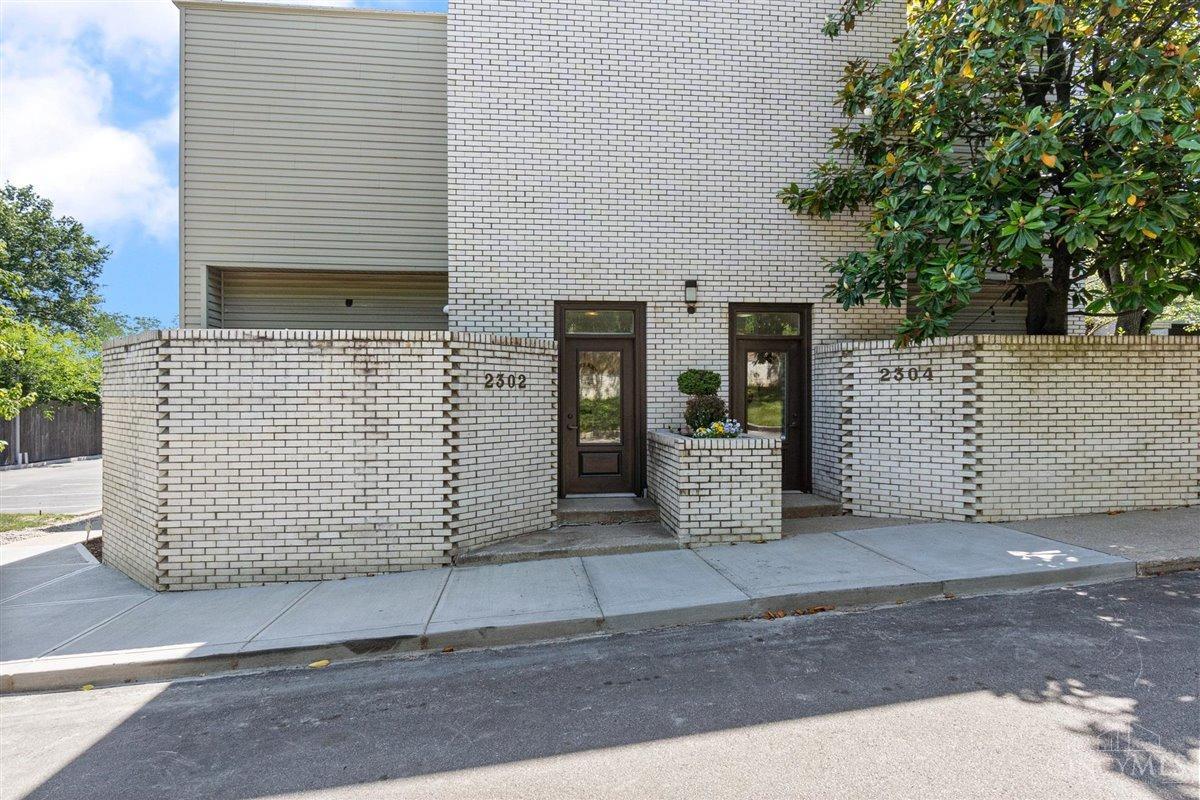 2302 Dana Avenue 2302