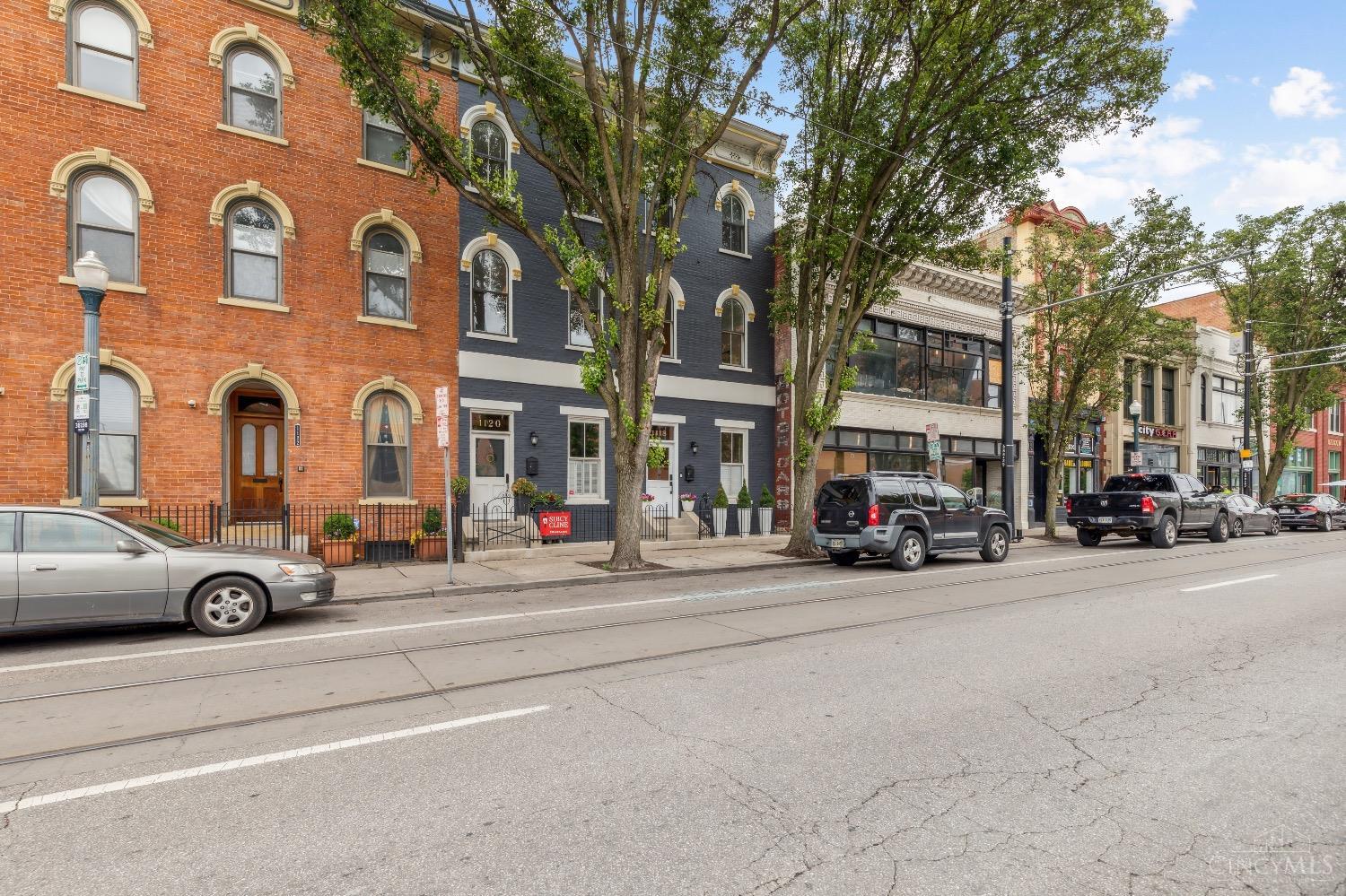 1118 Race Street