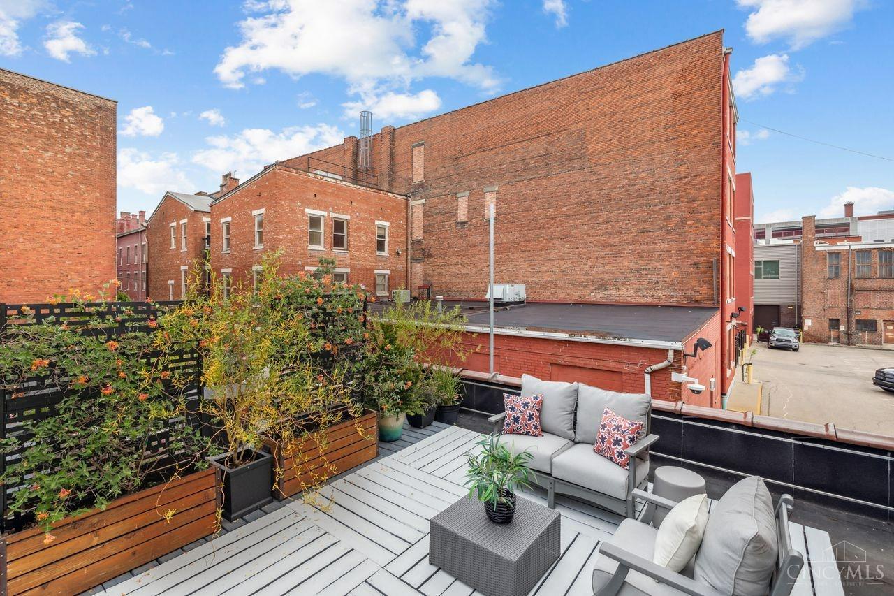 1118 Race Street
