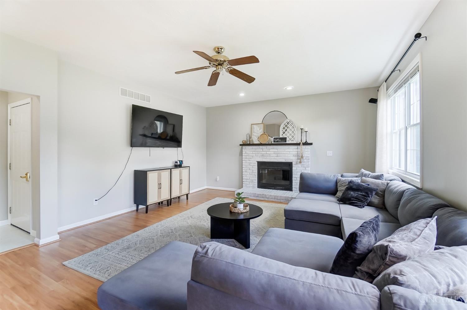 5193 Wesselman Woods Drive