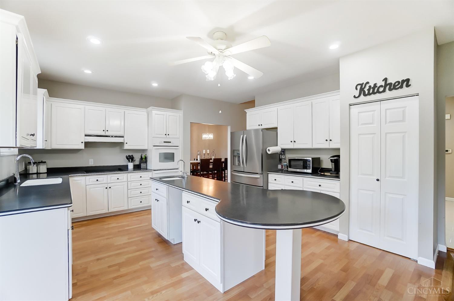 5193 Wesselman Woods Drive