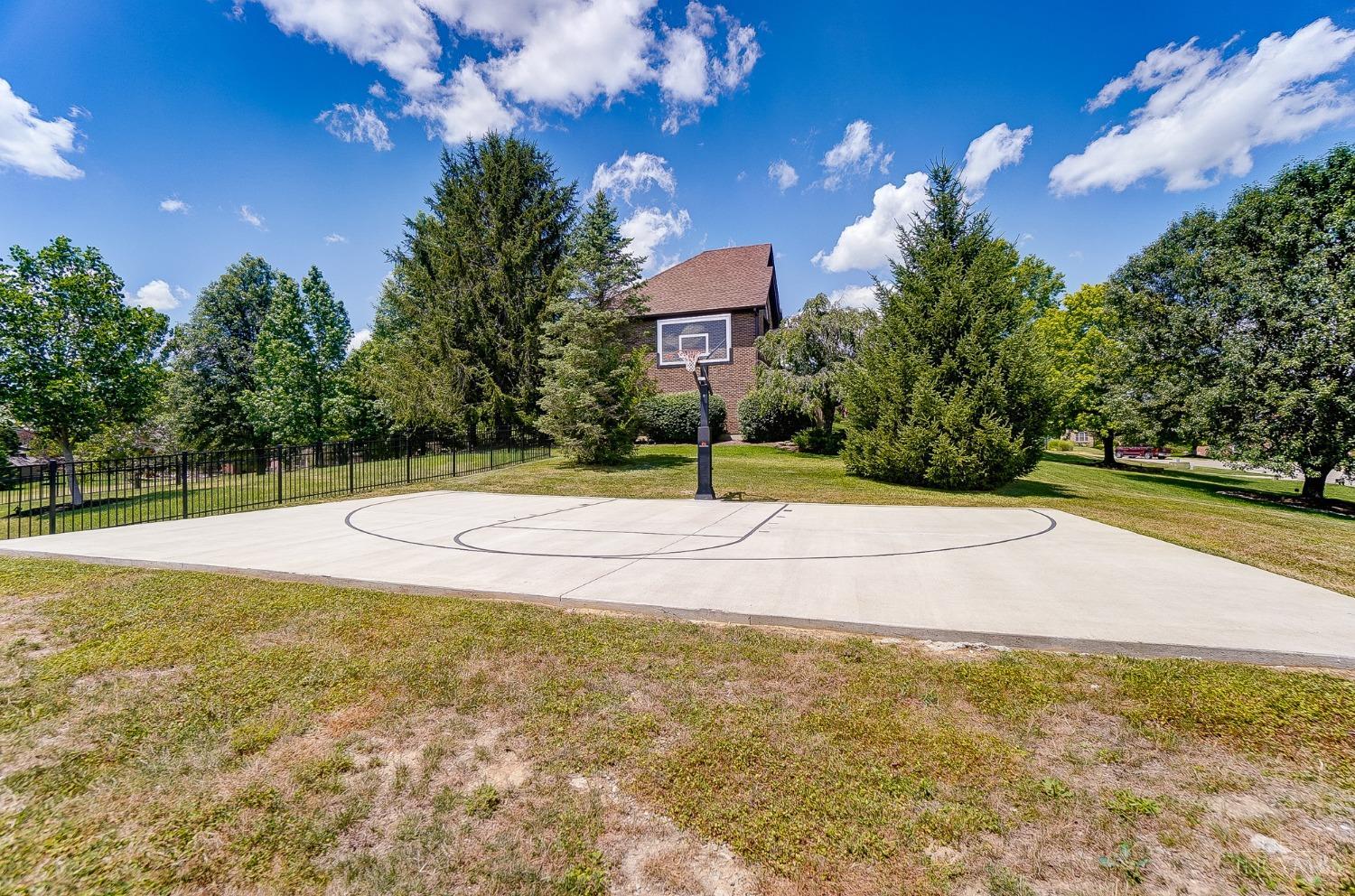 5193 Wesselman Woods Drive