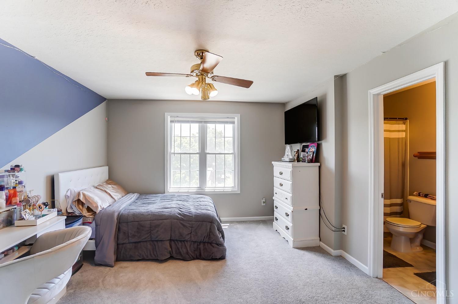 5193 Wesselman Woods Drive