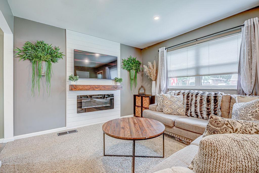 5385 Pembina Drive
