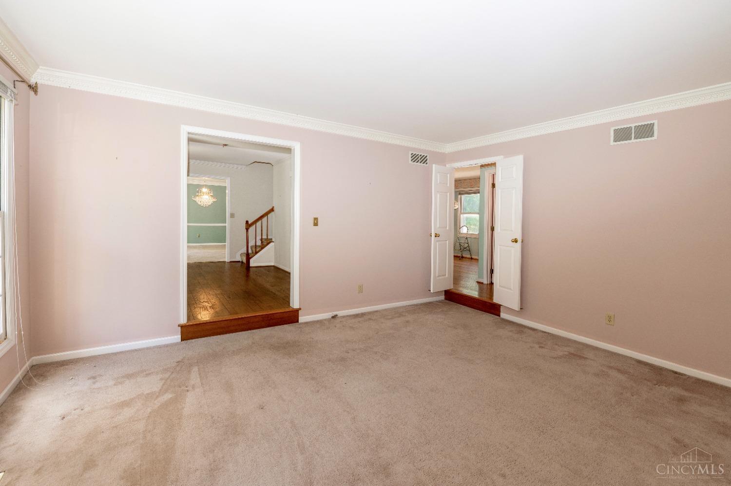 825 Woodscene Court