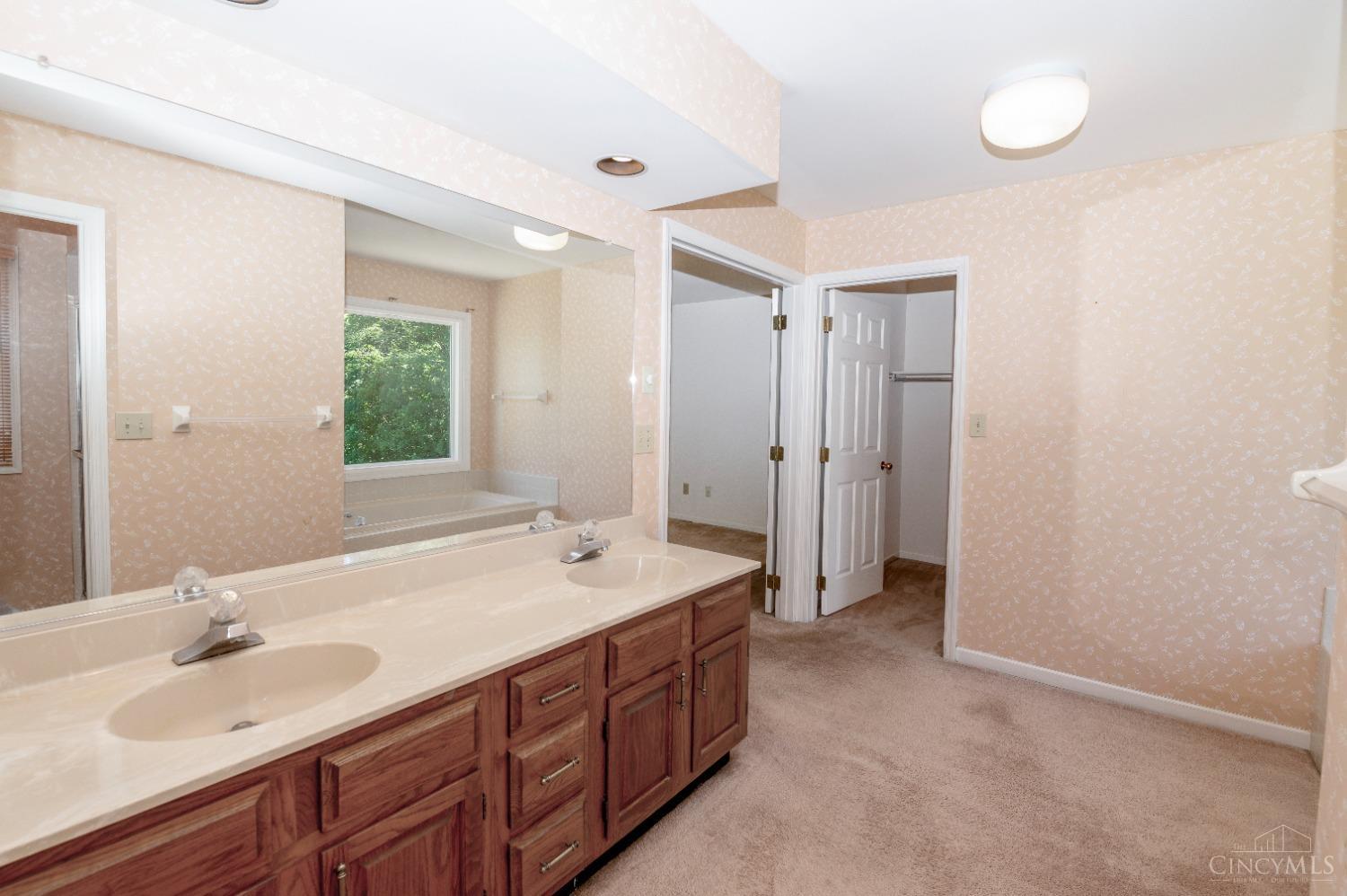 825 Woodscene Court