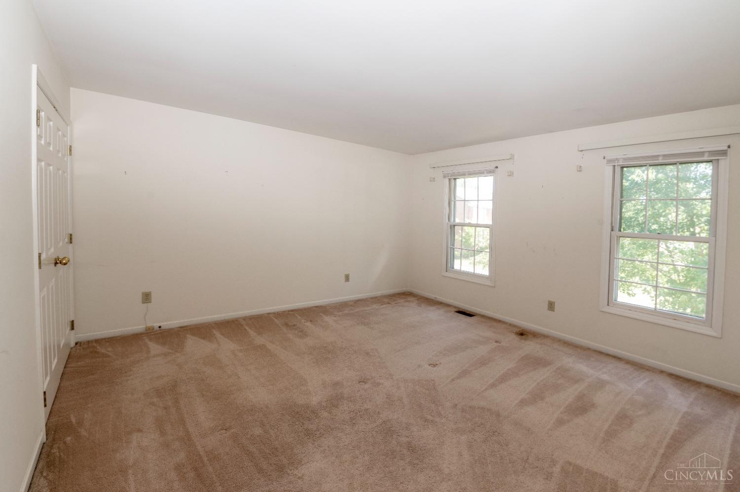 825 Woodscene Court