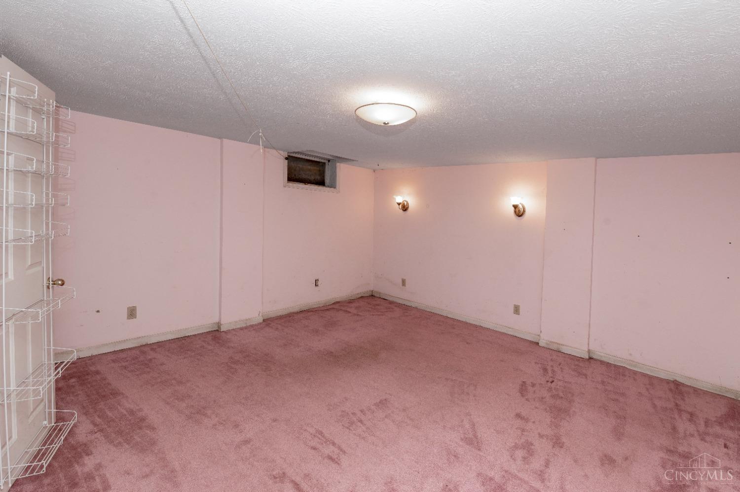 825 Woodscene Court